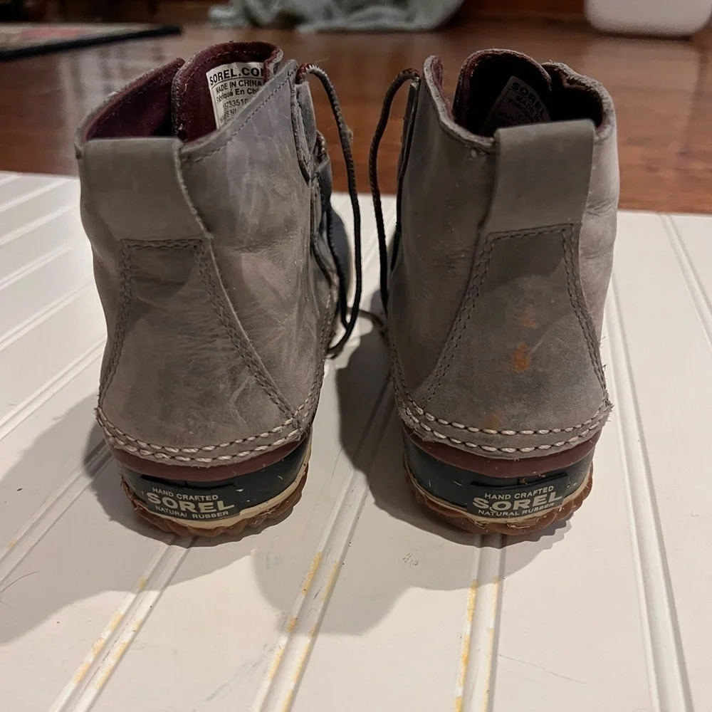 Sorel waterproof duck boot size 7 1/2